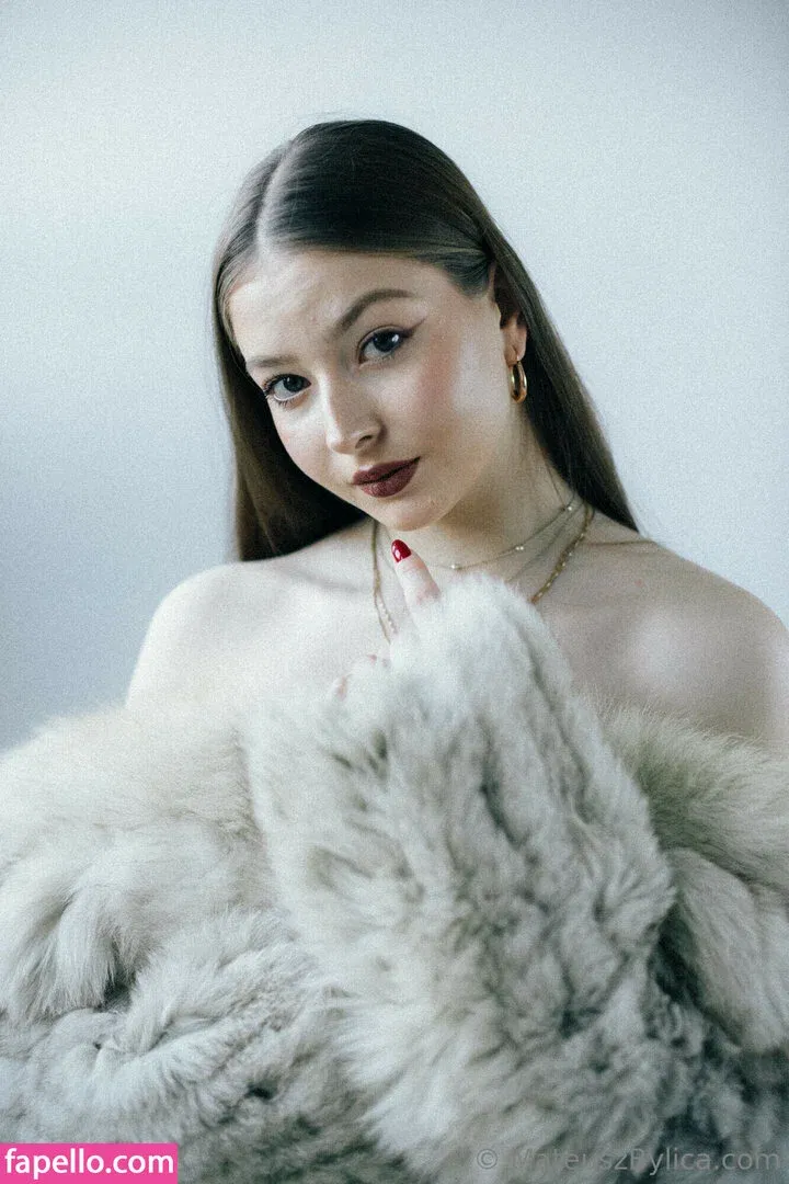 Amelia Korczak Onlyfans Photo Gallery 