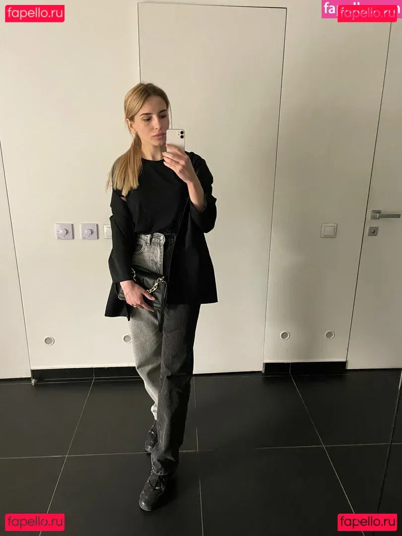 Kris Blow Onlyfans Photo Gallery 