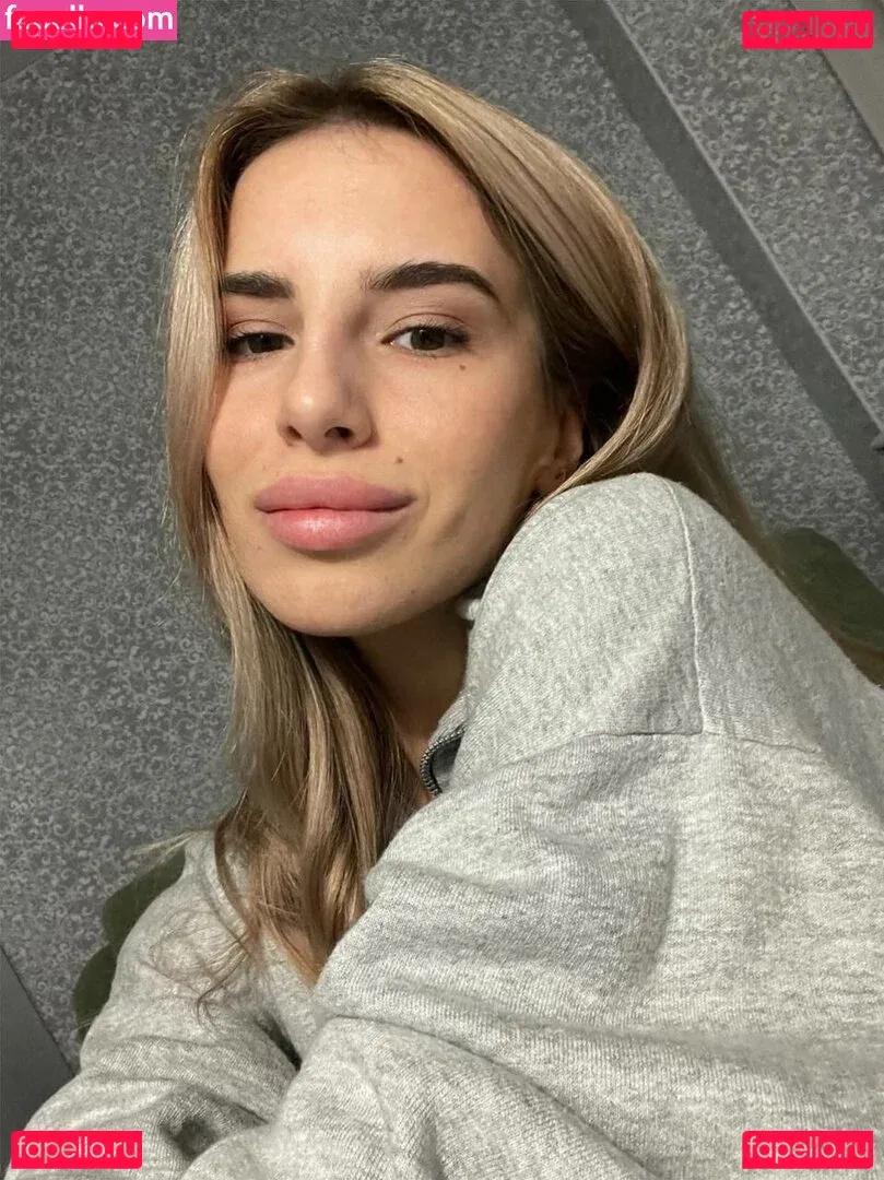 Kris Blow Onlyfans Photo Gallery 