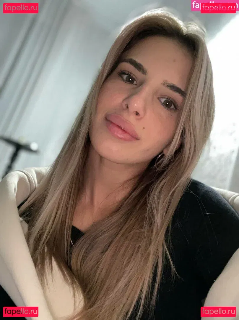 Kris Blow Onlyfans Photo Gallery 