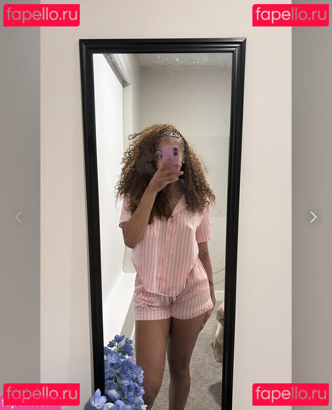 Arella Guirantes Nude Onlyfans Photo 5
