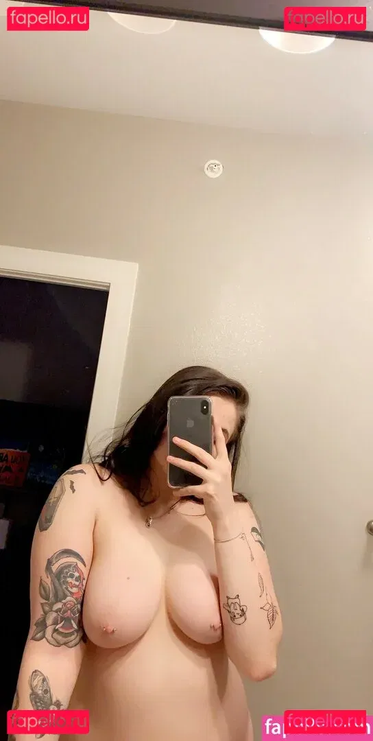 Notsaavy Onlyfans Photo Gallery 