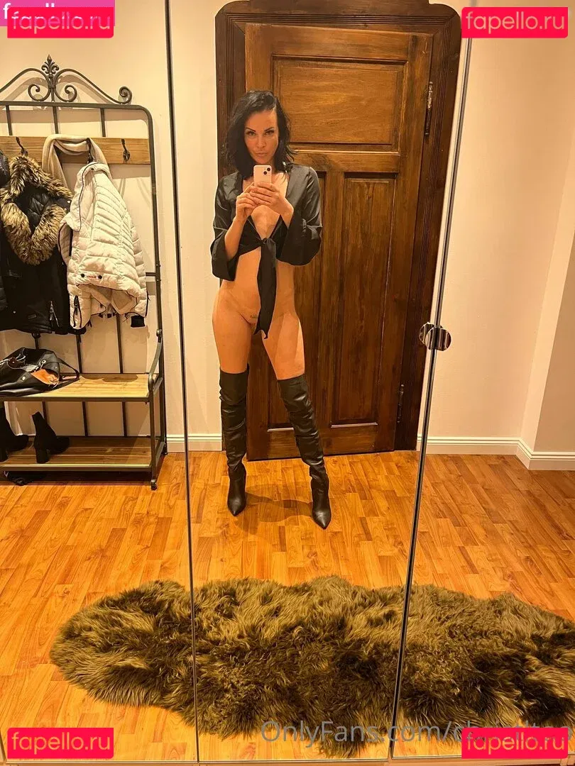 Christiane Schleicher Onlyfans Photo Gallery 