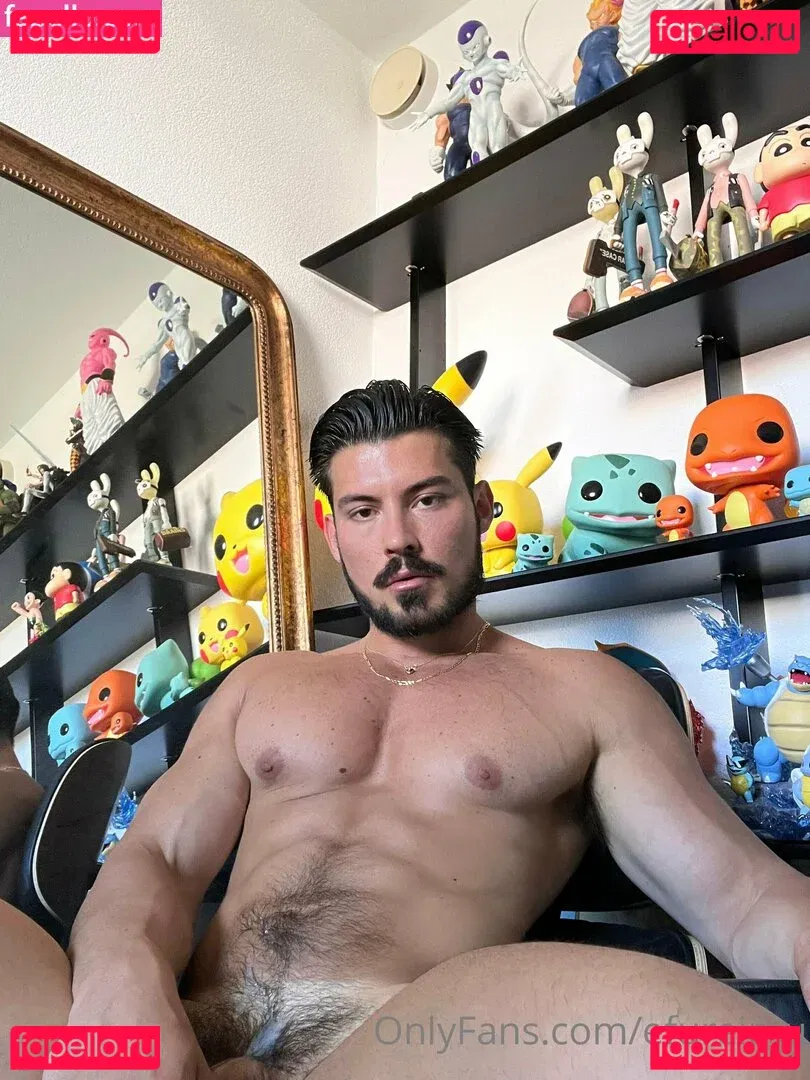 efureimu Onlyfans Photo Gallery 