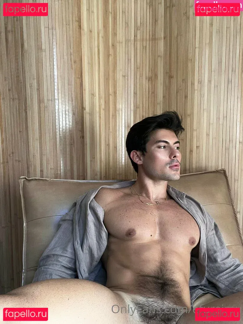 efureimu Onlyfans Photo Gallery 