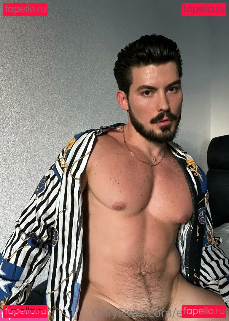 efureimu Onlyfans Photo Gallery 