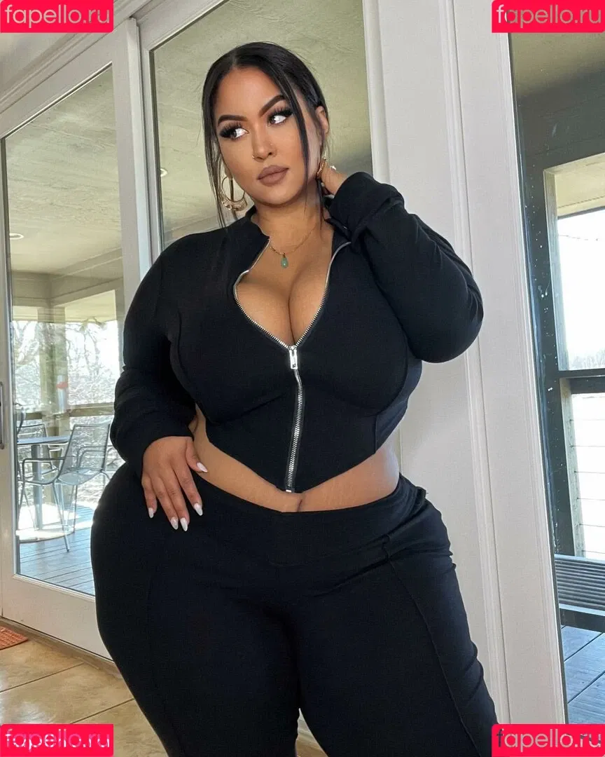 uilanibabe Onlyfans Photo Gallery 