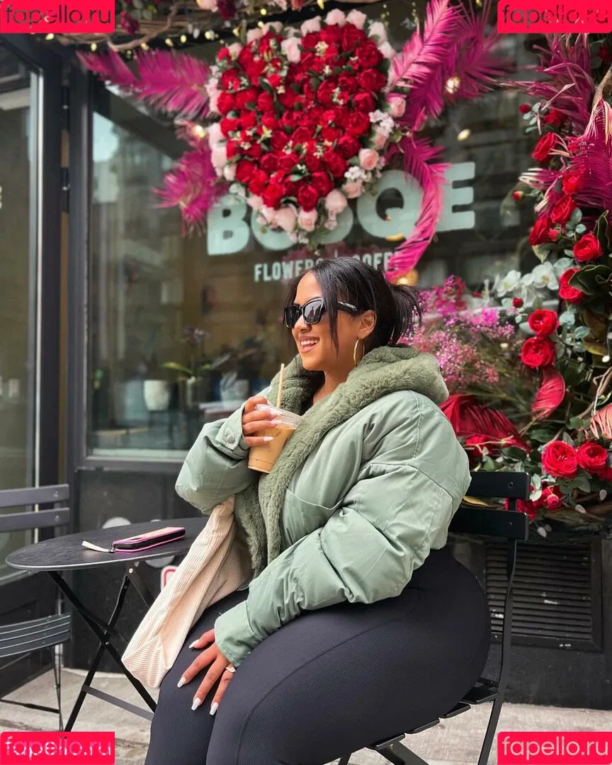 uilanibabe Onlyfans Photo Gallery 