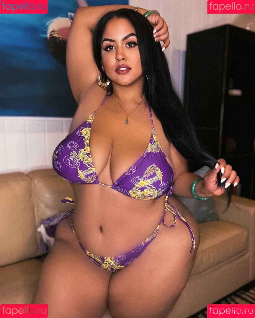 uilanibabe Onlyfans Photo Gallery 