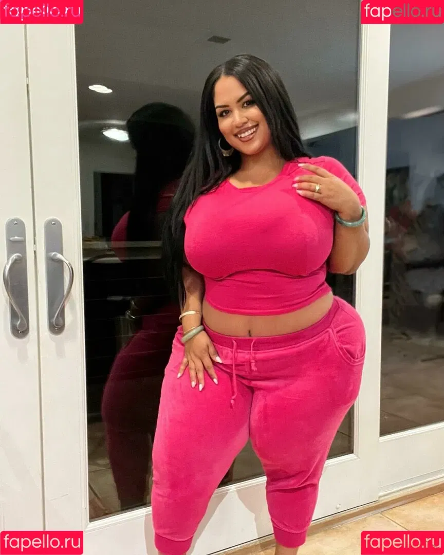 uilanibabe Onlyfans Photo Gallery 
