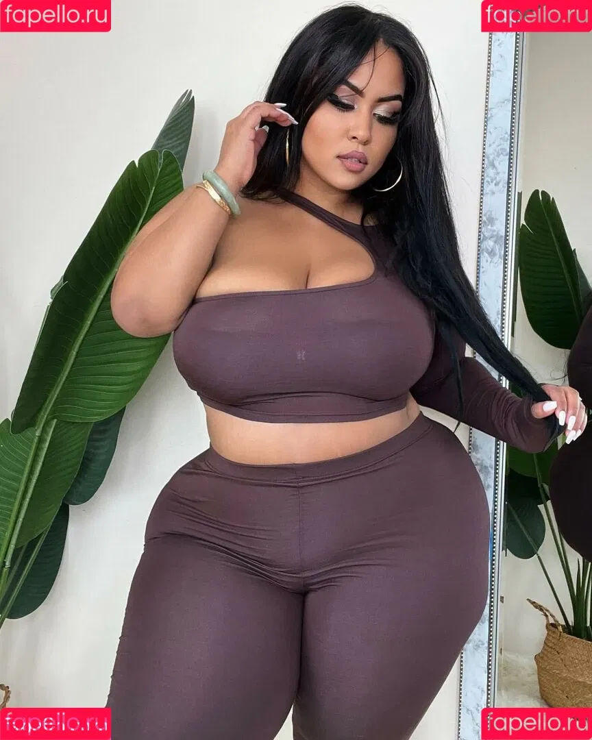 uilanibabe Onlyfans Photo Gallery 