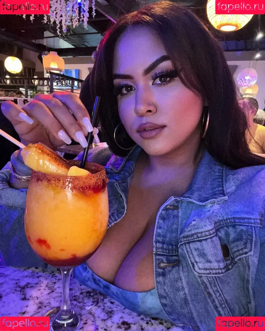 uilanibabe Onlyfans Photo Gallery 
