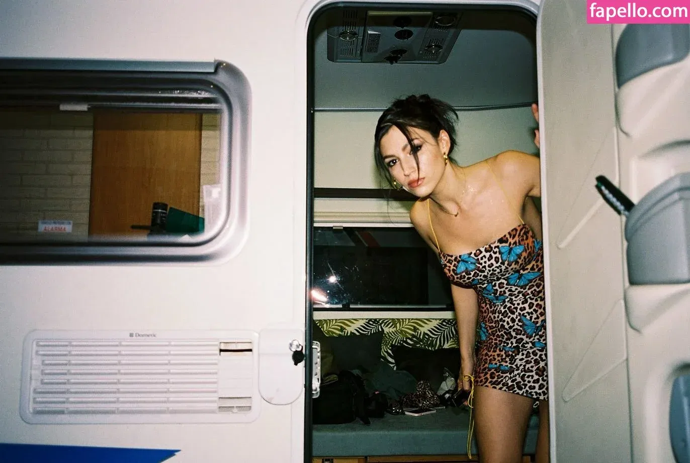 Úrsula Corberó Onlyfans Photo Gallery 