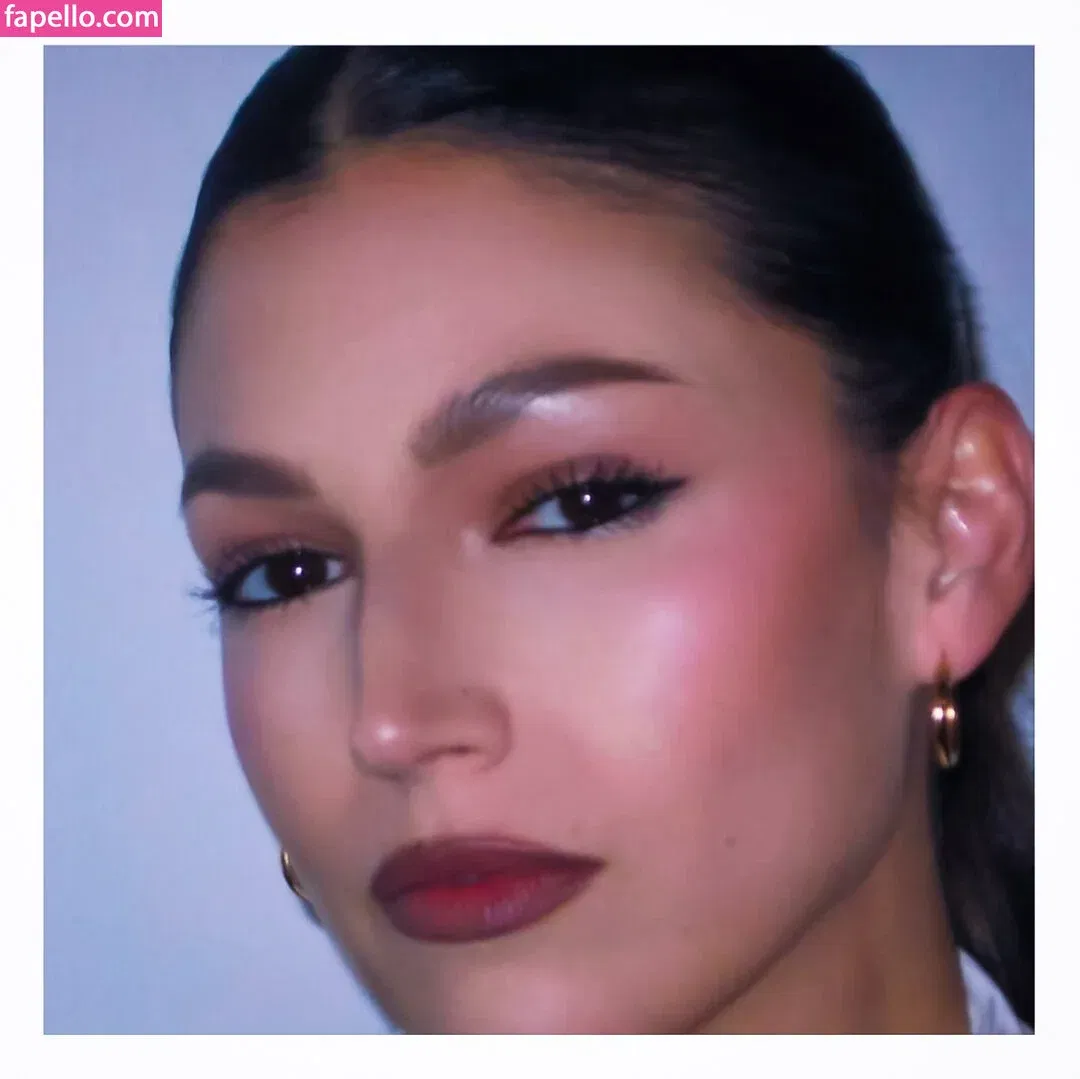 Úrsula Corberó Onlyfans Photo Gallery 