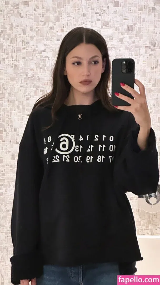 Úrsula Corberó Onlyfans Photo Gallery 