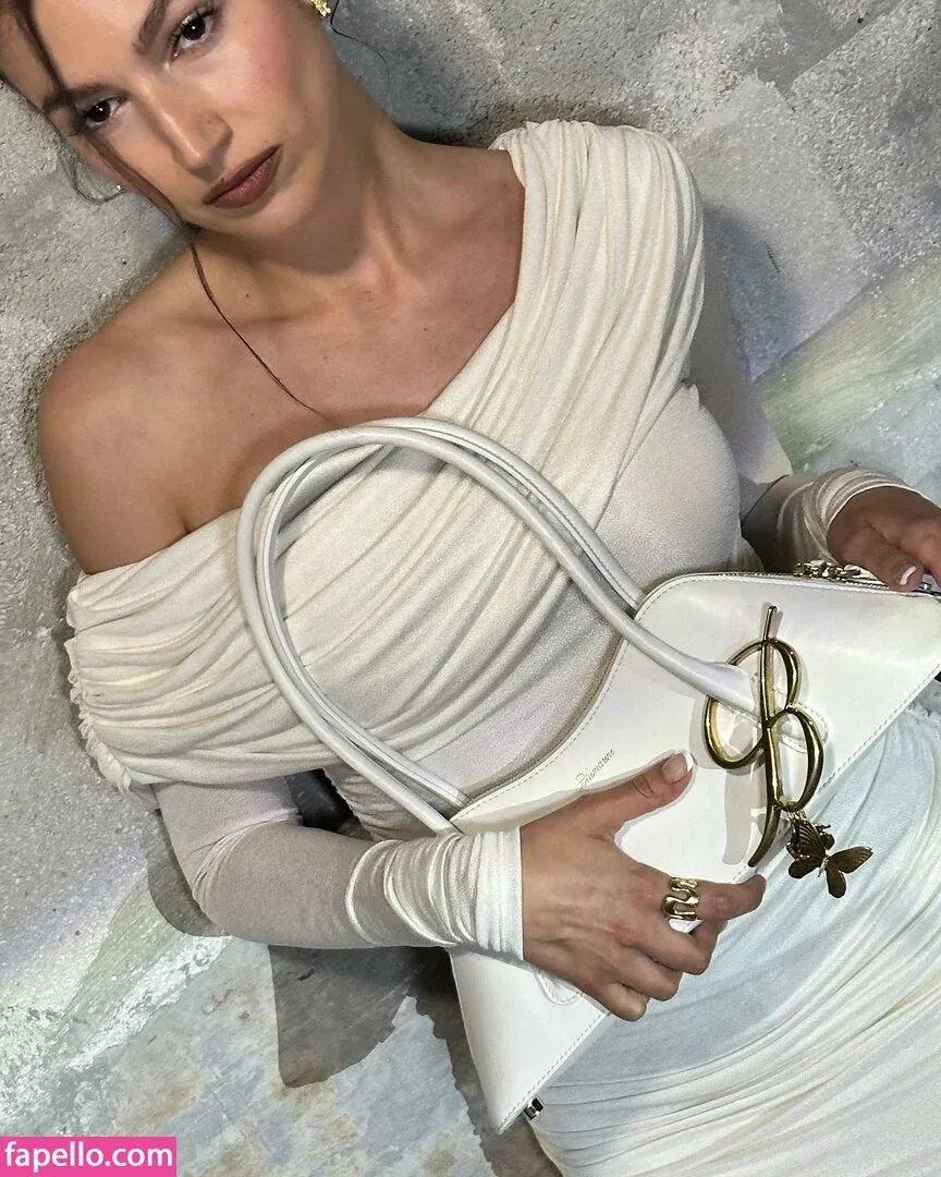 Úrsula Corberó Onlyfans Photo Gallery 