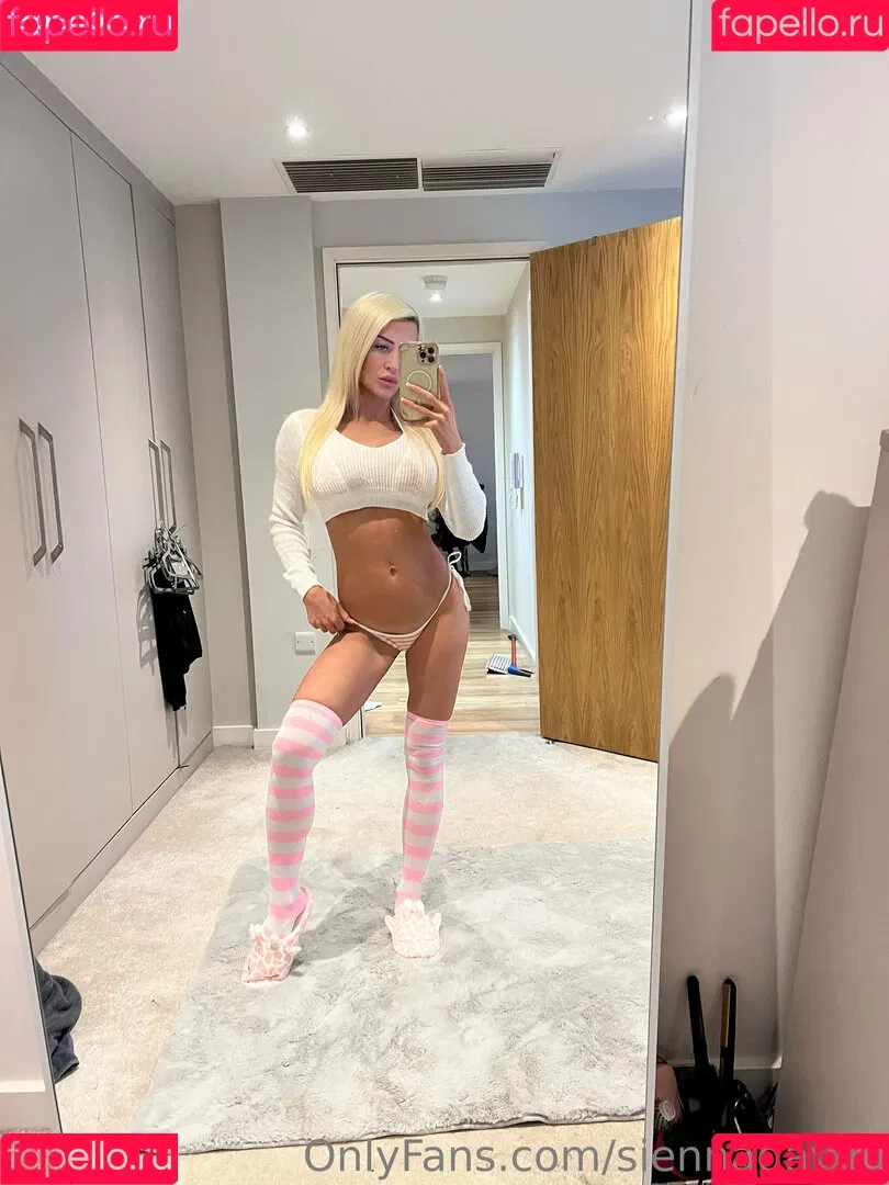 siennadayxo Onlyfans Photo Gallery 