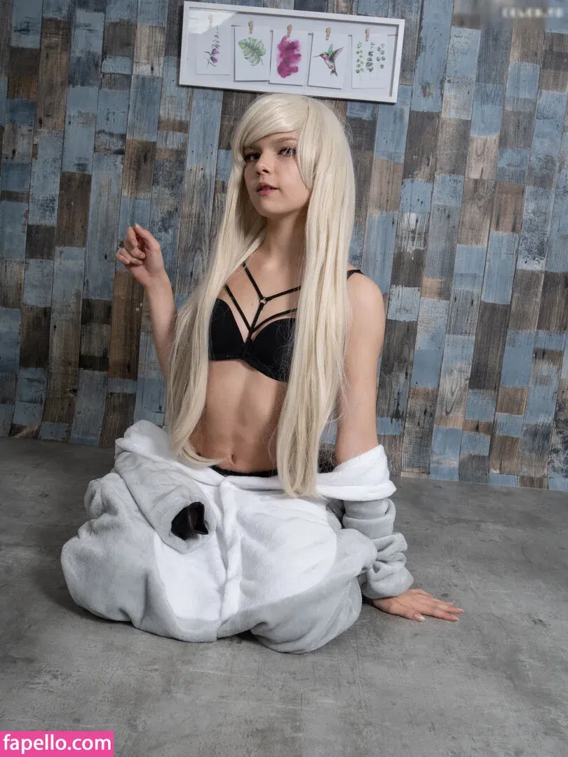 owlography Onlyfans Photo Gallery 