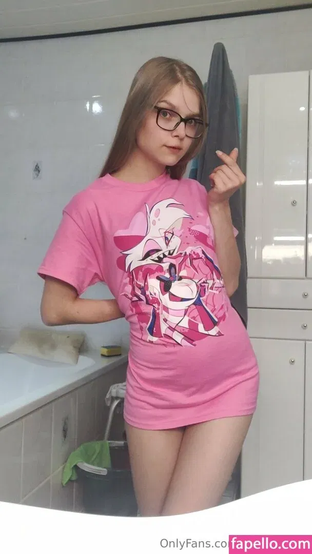 owlography Onlyfans Photo Gallery 