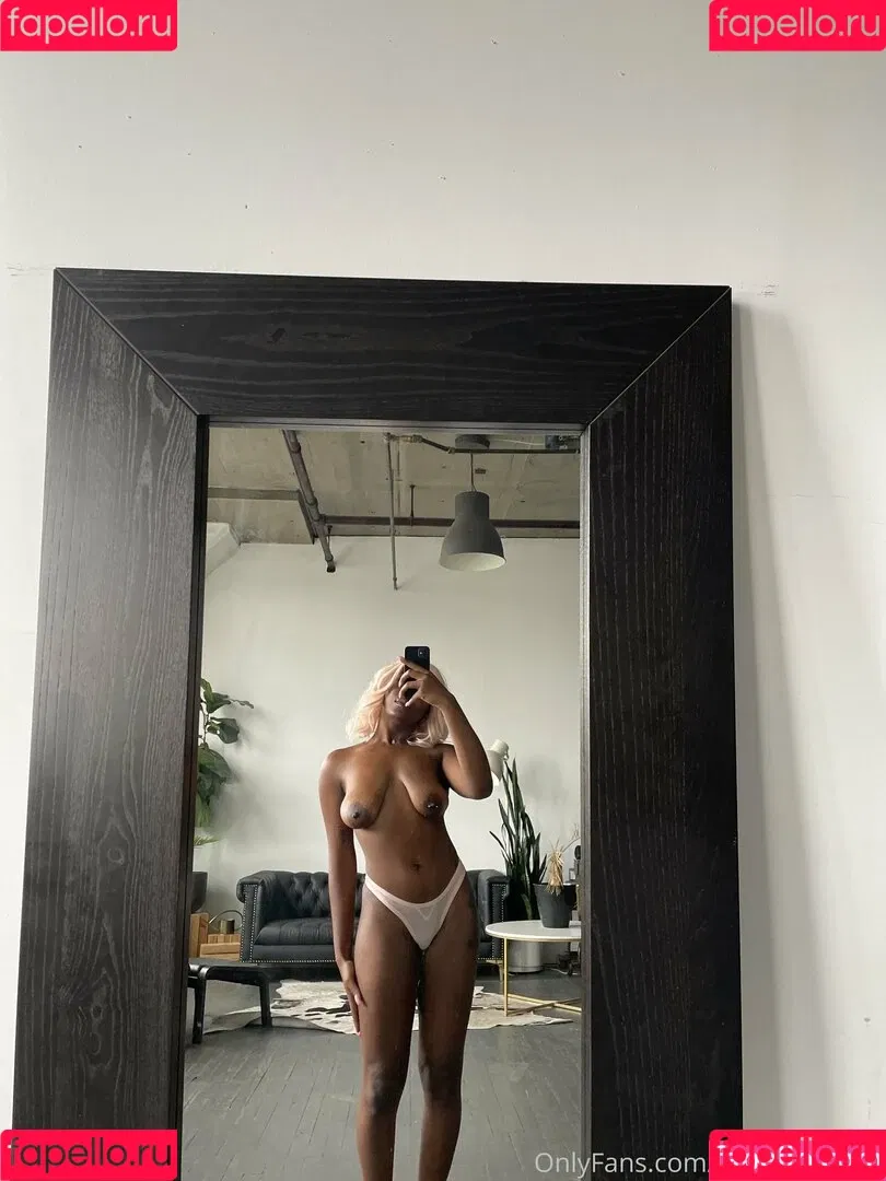 freemochakaia Onlyfans Photo Gallery 