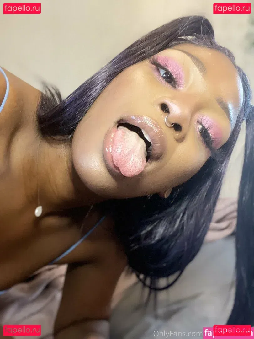 freemochakaia Onlyfans Photo Gallery 