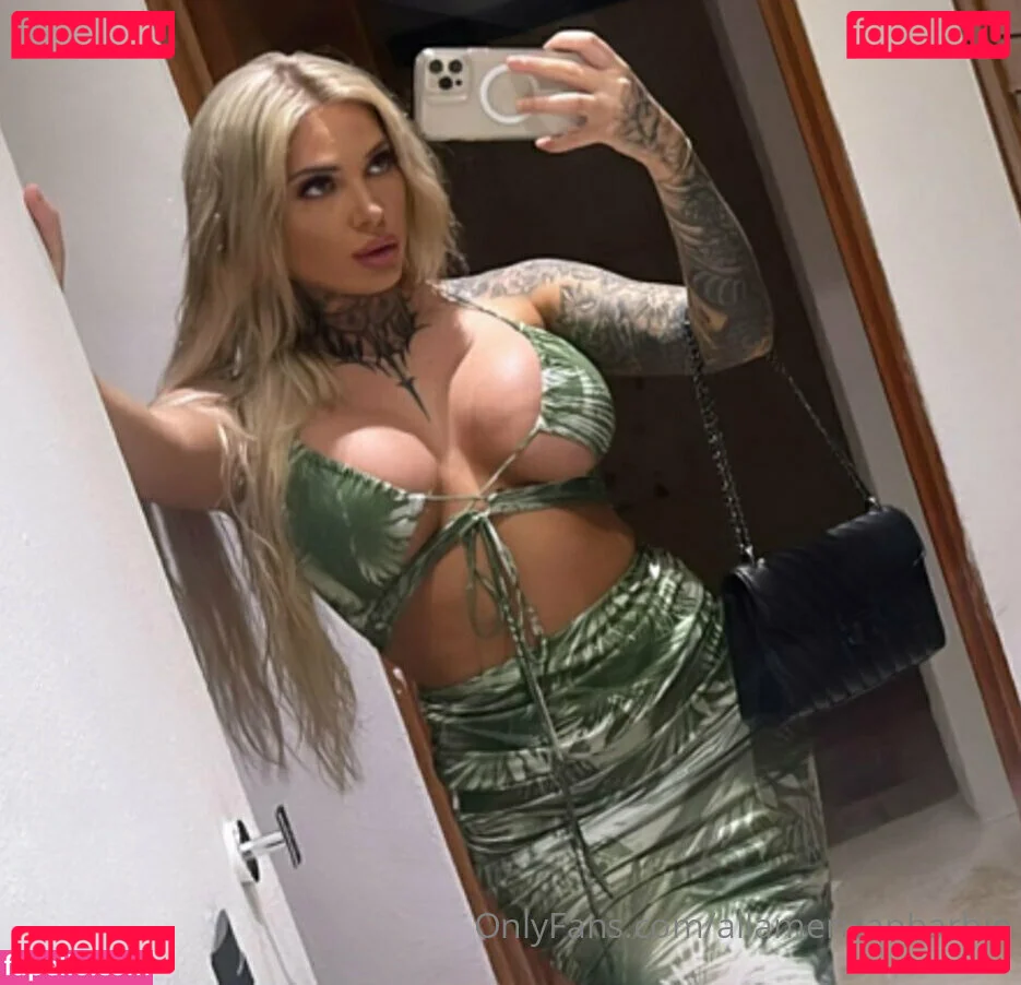 Christina Savoyy Onlyfans Photo Gallery 