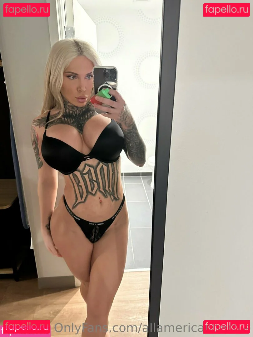 Christina Savoyy Onlyfans Photo Gallery 