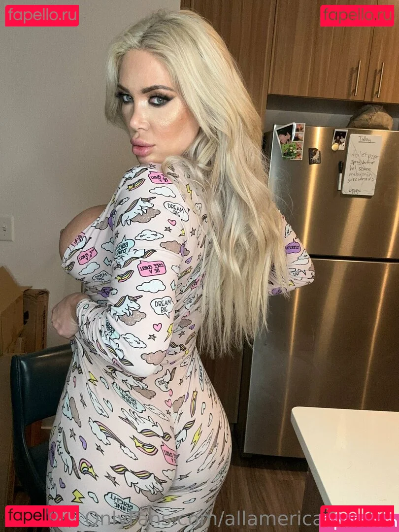 Christina Savoyy Onlyfans Photo Gallery 