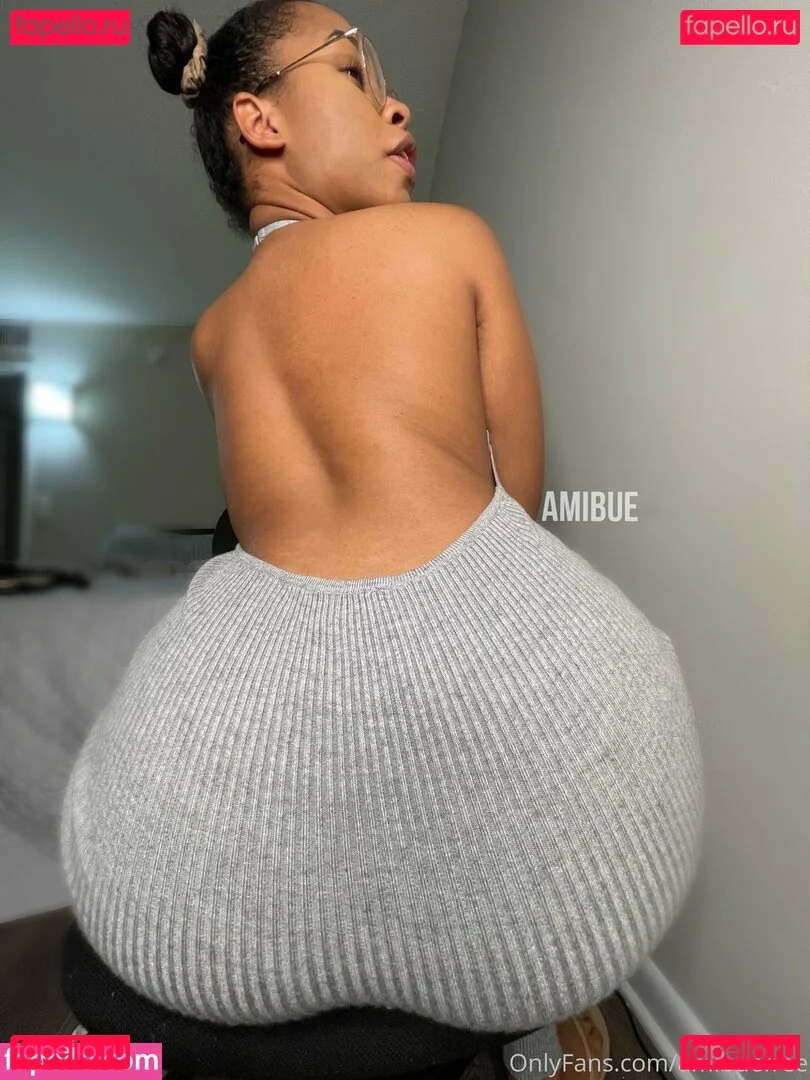 amibuefree Onlyfans Photo Gallery 