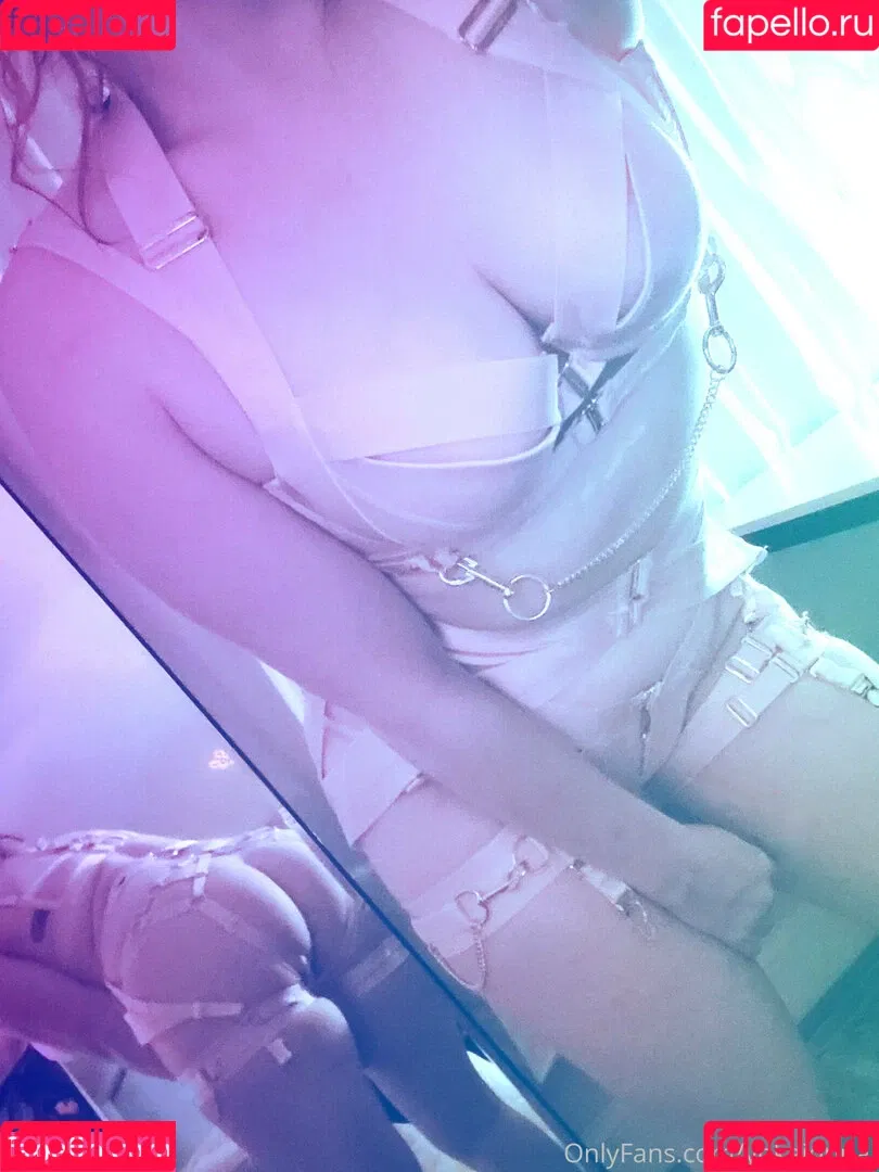 yokaioppai Onlyfans Photo Gallery 