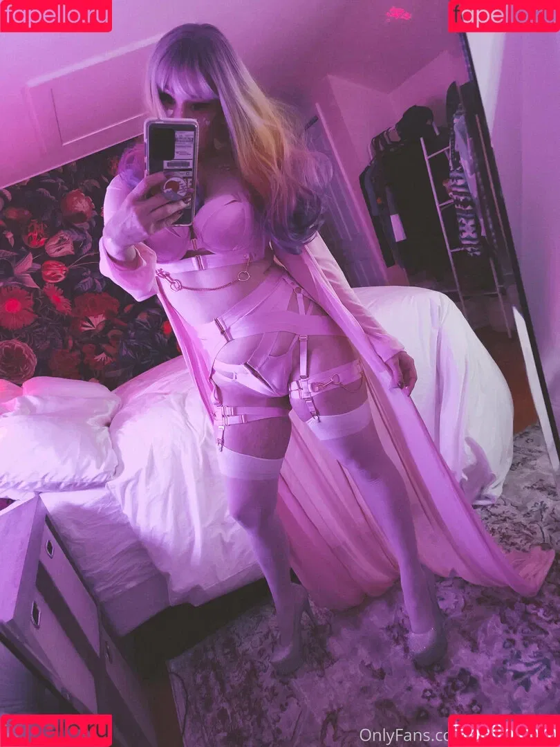yokaioppai Onlyfans Photo Gallery 