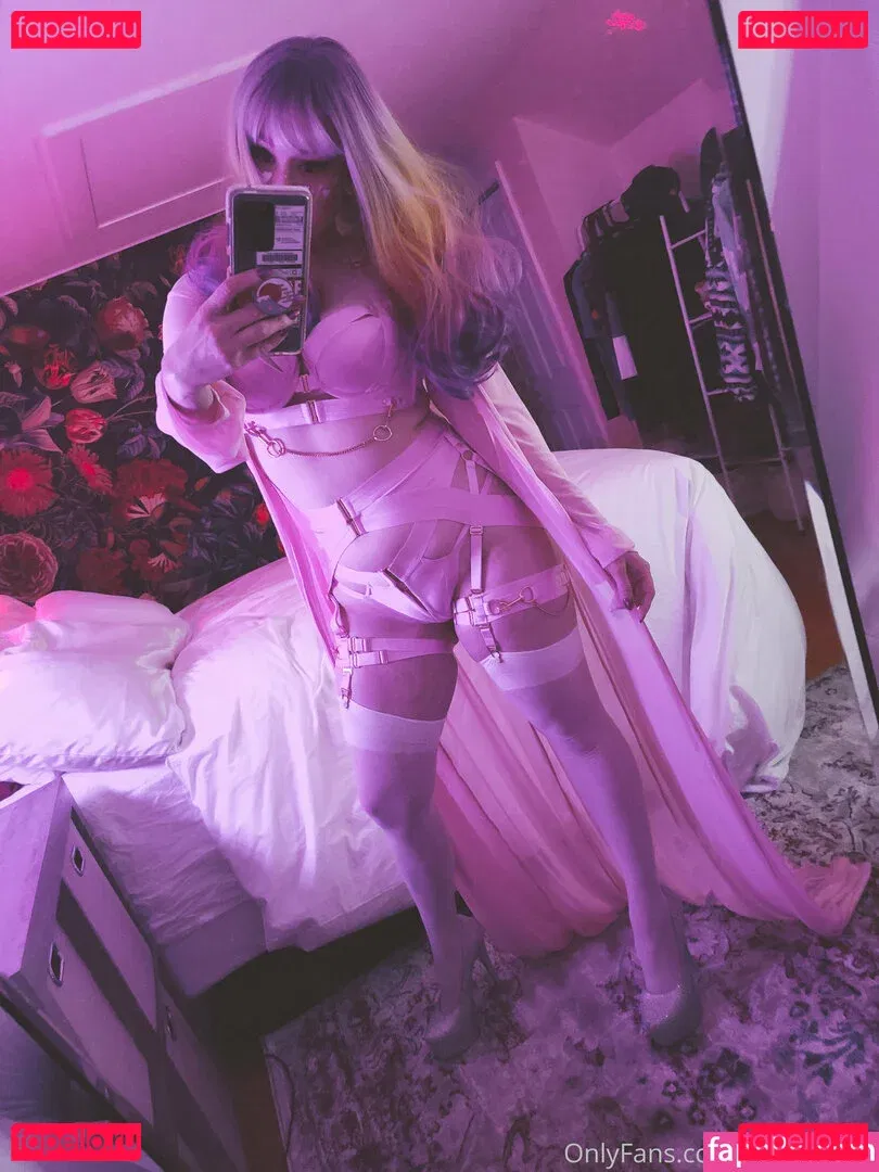 yokaioppai Onlyfans Photo Gallery 