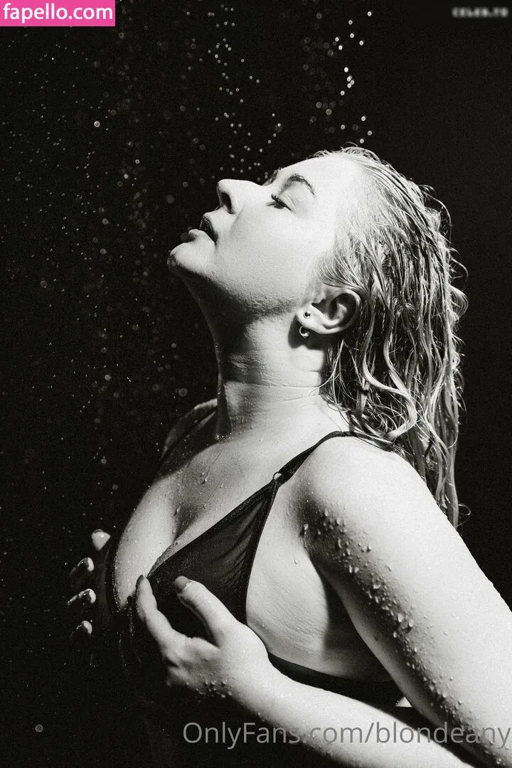 blondeany Onlyfans Photo Gallery 