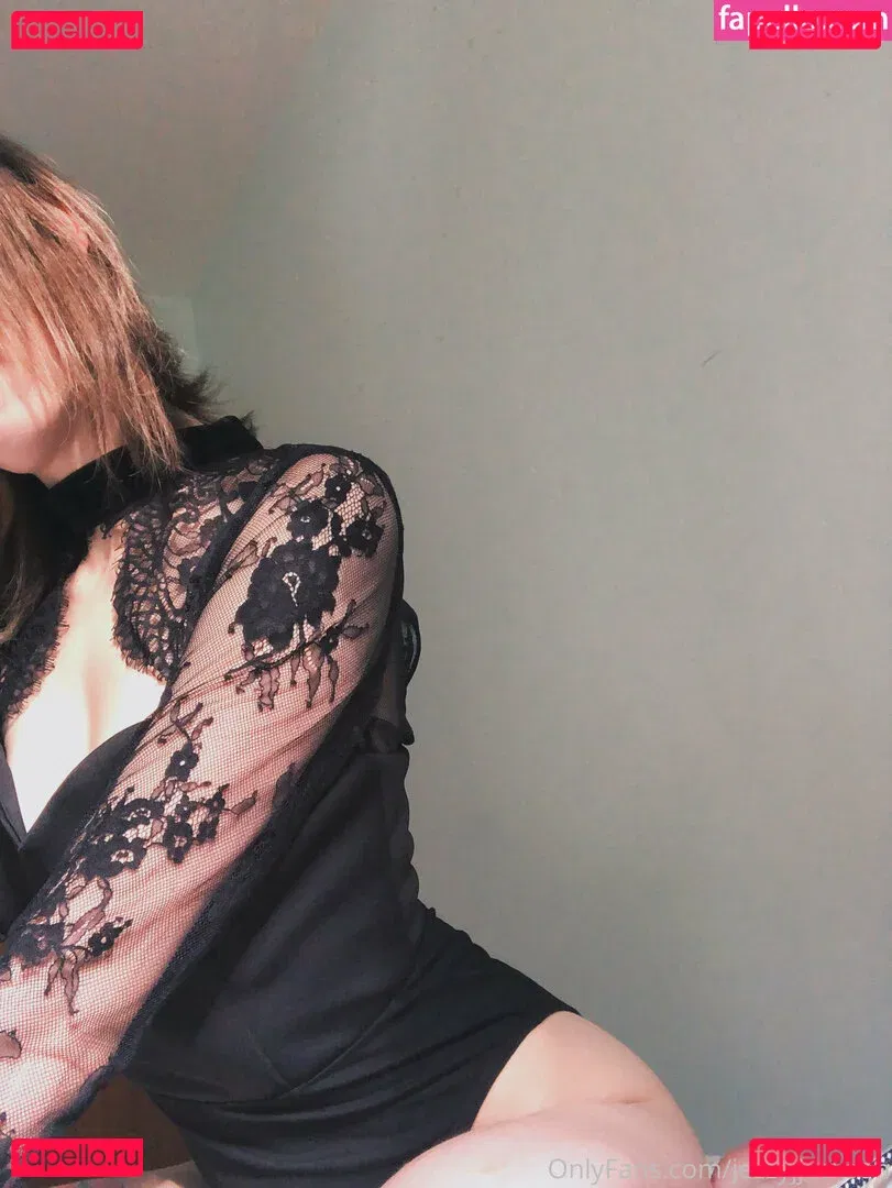 jezebellefree Onlyfans Photo Gallery 