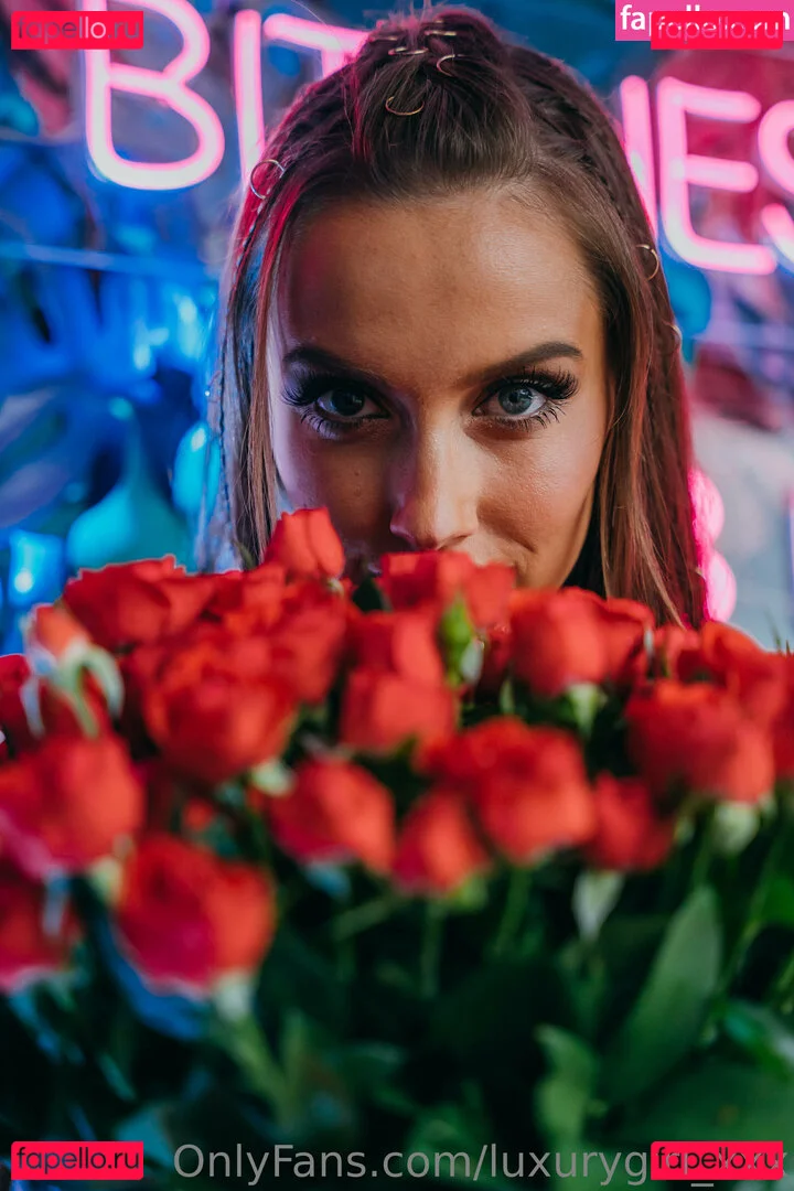 LuxuryGirl Onlyfans Photo Gallery 