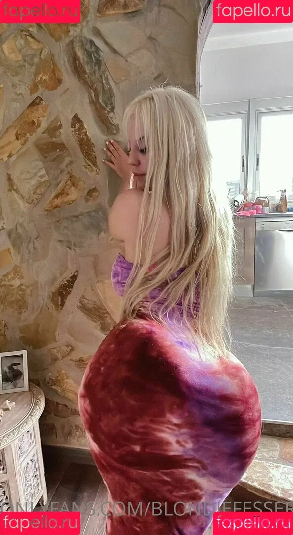 blondiefesser Onlyfans Photo Gallery 
