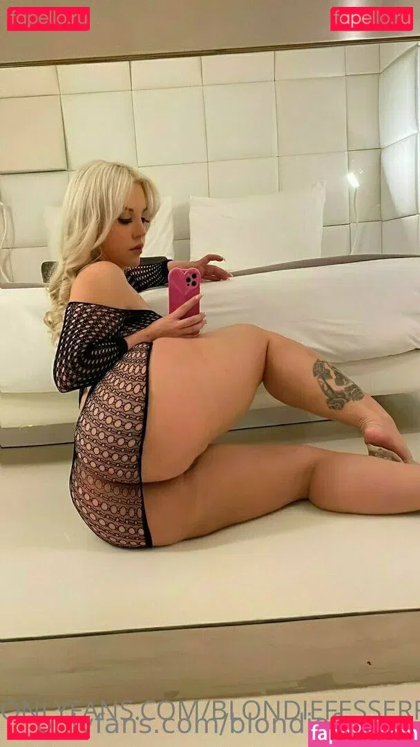 blondiefesser Onlyfans Photo Gallery 