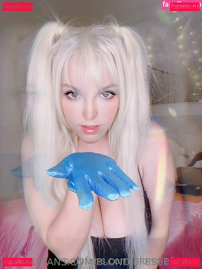 blondiefesser Onlyfans Photo Gallery 