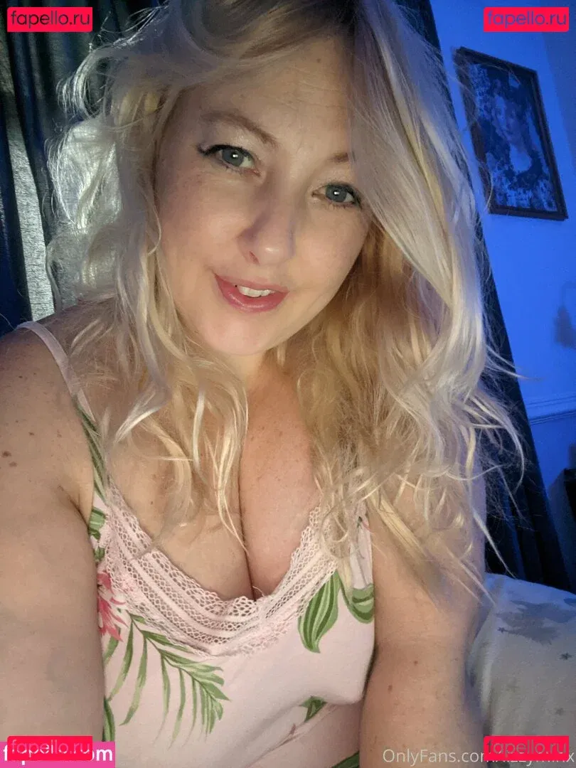 lizzyminx Onlyfans Photo Gallery 