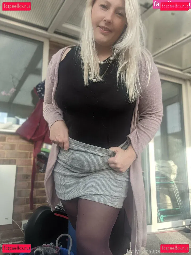 lizzyminx Onlyfans Photo Gallery 