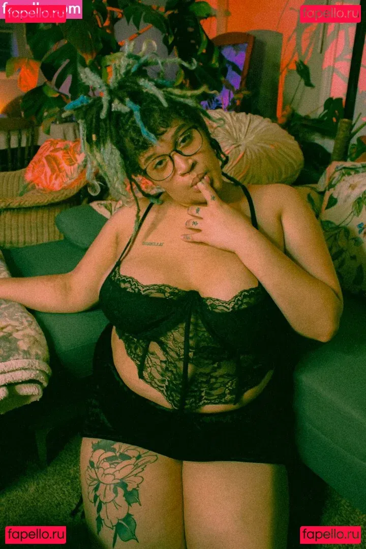 StickyEmpress Onlyfans Photo Gallery 