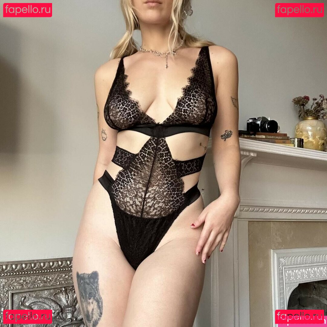 Violet Royal Nude Onlyfans Photo 13