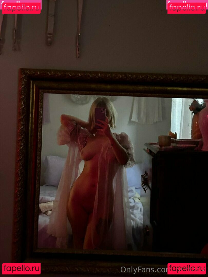 Violet Royal Nude Onlyfans Photo 4