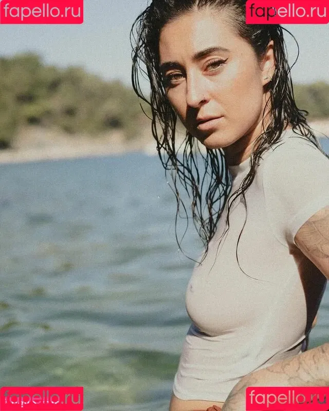 Poetique Girl Onlyfans Photo Gallery 