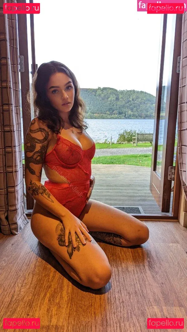 misbehavedjade Onlyfans Photo Gallery 