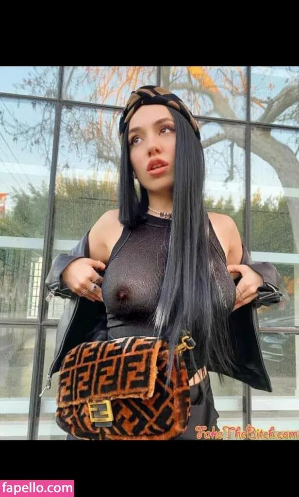 RiriMiaou Onlyfans Photo Gallery 