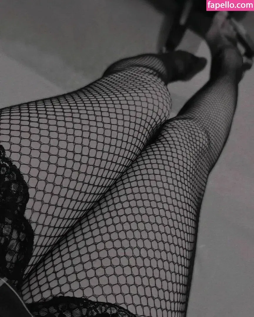 RiriMiaou Onlyfans Photo Gallery 