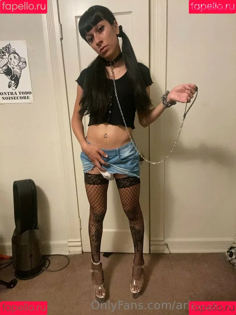 ariaaaxxx Onlyfans Photo Gallery 