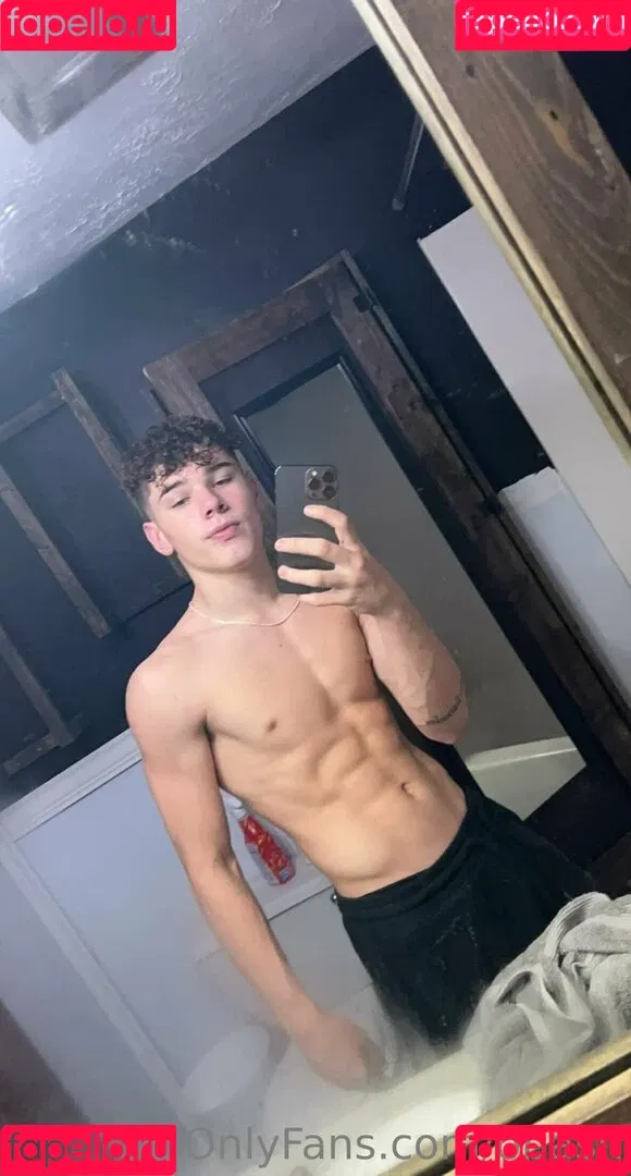 opash Onlyfans Photo Gallery 