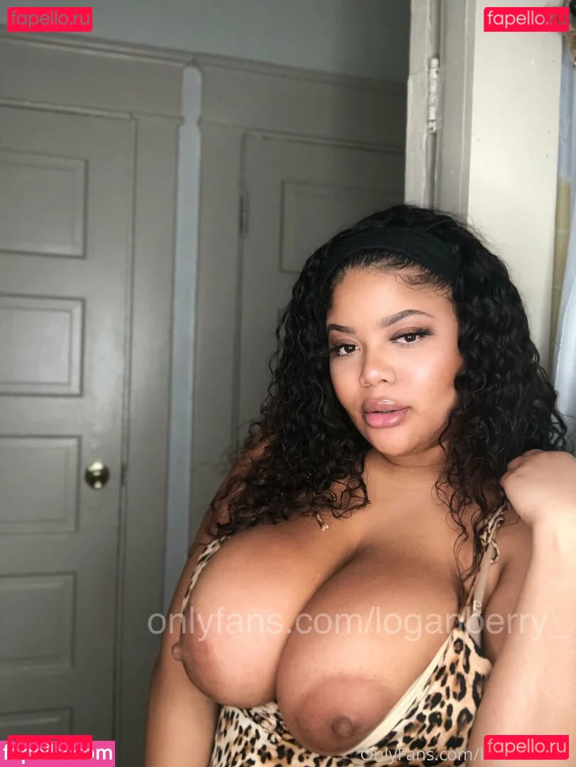 loganberry_ Onlyfans Photo Gallery 